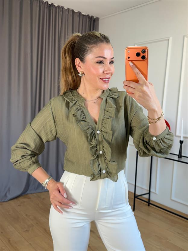 Haki Ön Fırfır Detaylı Gömlek