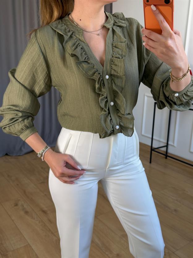 Haki Ön Fırfır Detaylı Gömlek