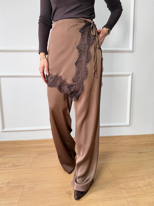 Kahve Dantel Detaylı Saten Pantolon