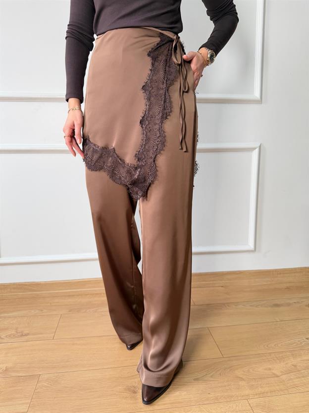Kahve Dantel Detaylı Saten Pantolon