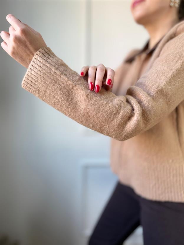 Kahve Deri Yakalı Hırka