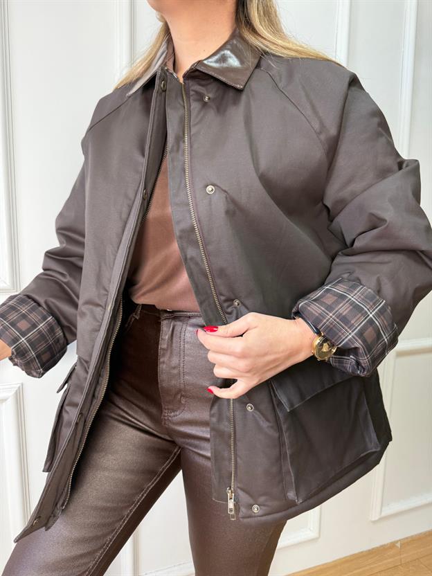 Kahve Deri Yakalı İçi Ekoseli Mont