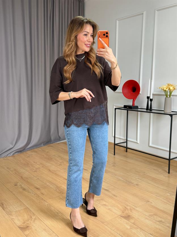 Kahve Etek Ucu Dantelli Tshirt