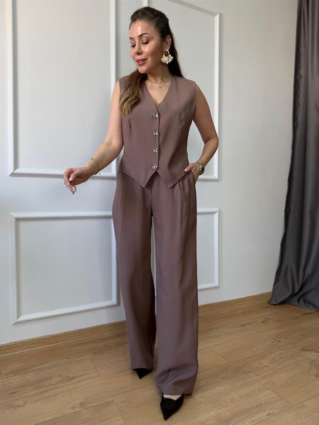 Kahve Fiyonk Düğme Detaylı Takım