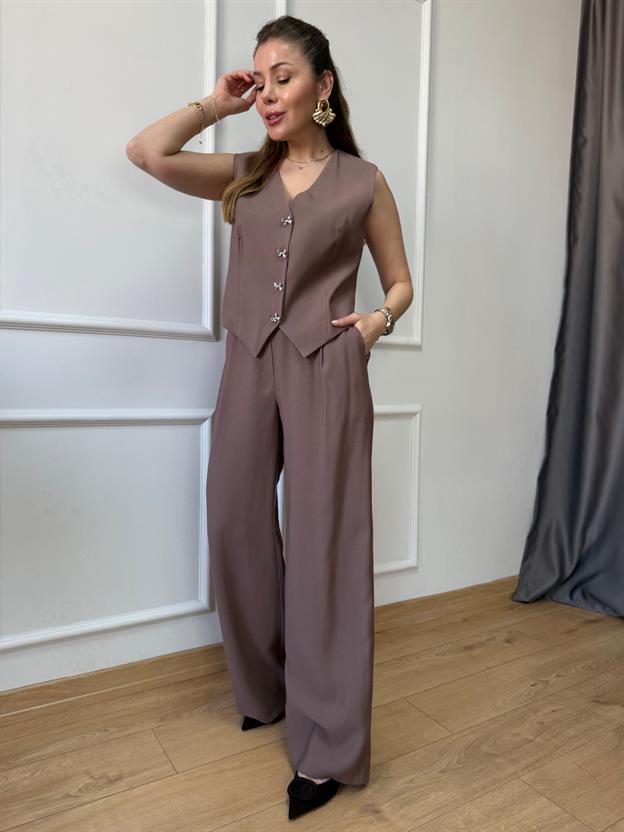 Kahve Fiyonk Düğme Detaylı Takım