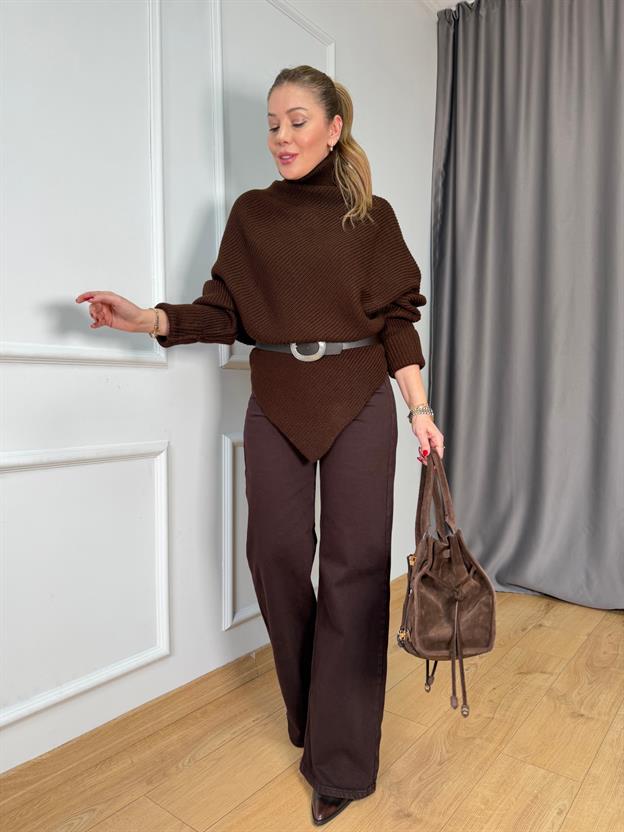 Kahve Kemerli Verev Triko