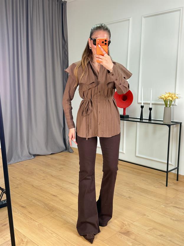 Kahve Pelerin Detaylı Gömlek