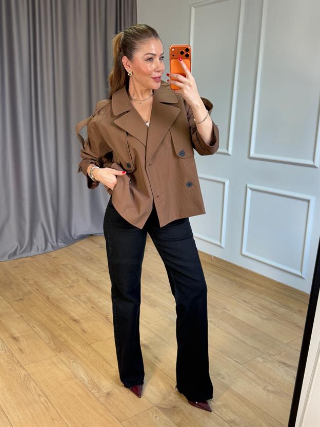 Kahve Siyah Düğmeli Kısa Trençkot 