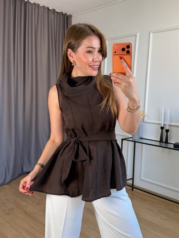 Kahve Yaka Detaylı Çan Bluz