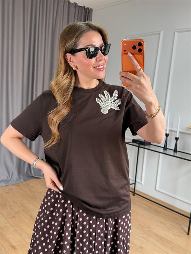 Kahve Yaprak Taşlı Tshirt