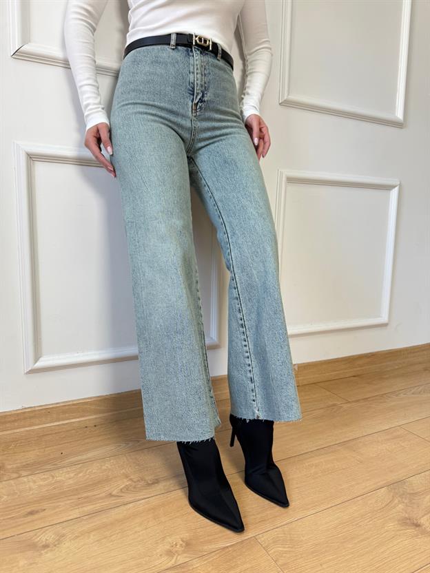 Kar Yıkamalı Cepsiz Flare Jean