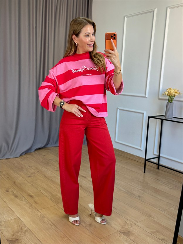 Kırmızı Kalın Çizgili Yazı Detay Sweatshirt