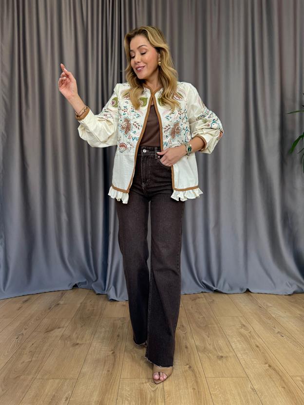 Krem Nakışlı Ceket