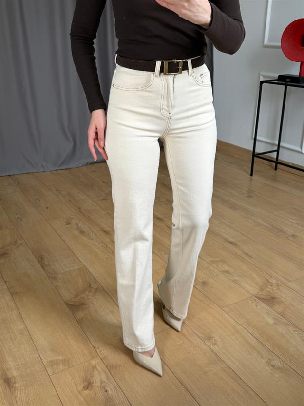 Krem Ütülü Straight Jean