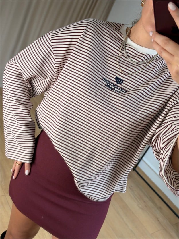 Mürdüm İnce Çizgili Ön Nakışlı Sweat