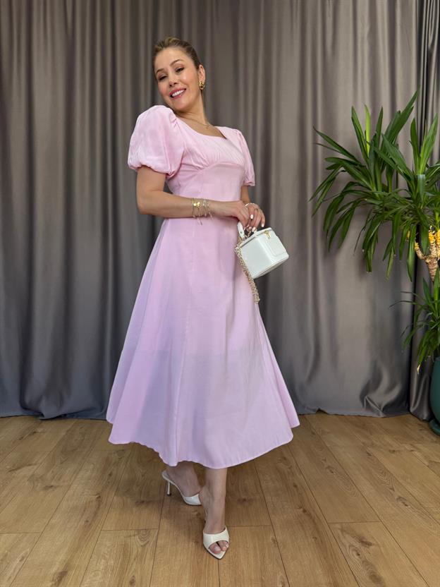 Pembe Büzgü Detay Elbise