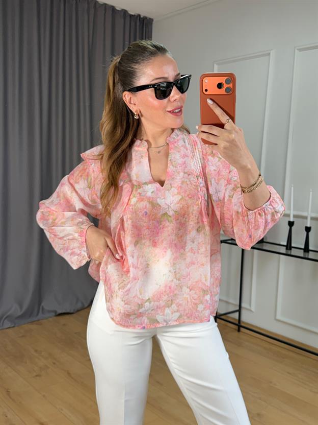 Pembe Çiçek Desenli Bluz