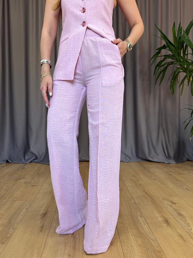 Pembe Kare Yaka Takım