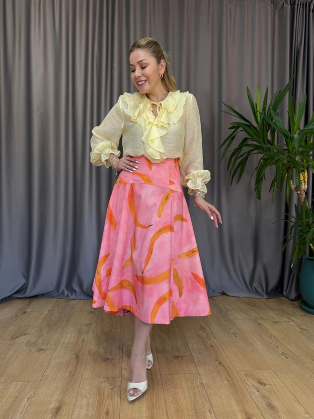 Pembe Model Desenli Etek