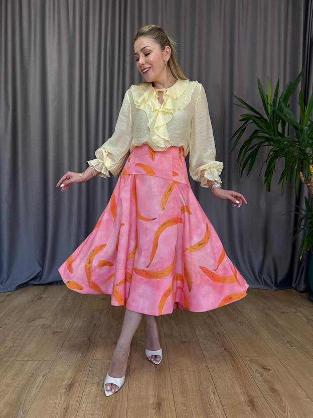 Pembe Model Desenli Etek