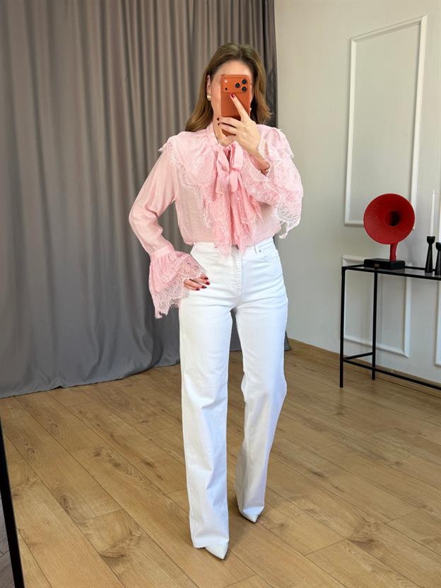 Pembe Yaka Dantel Detay Gömlek