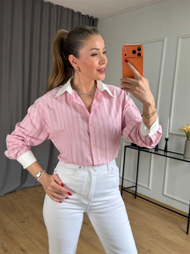 Pembe Yaka Manşetli Çizgili Gömlek