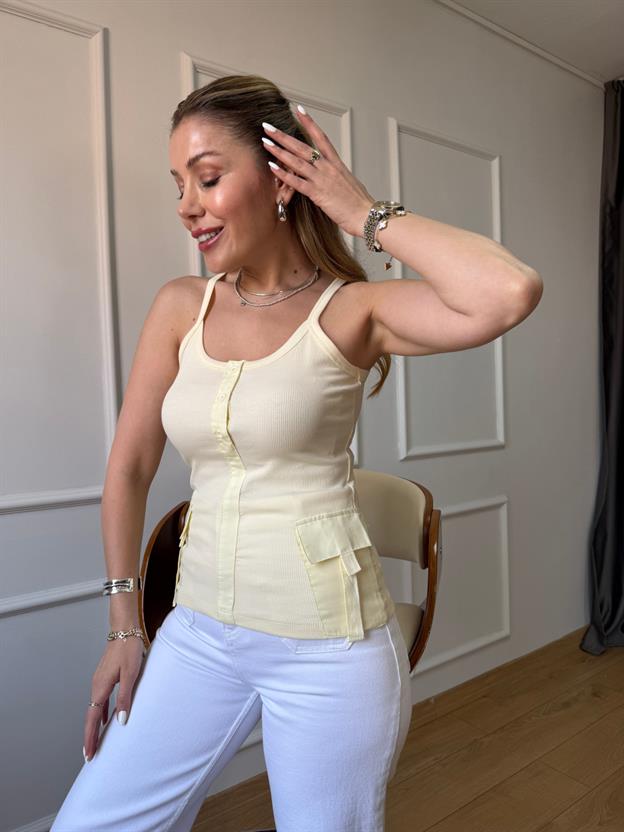 Sarı Cep Detaylı Askılı Bluz