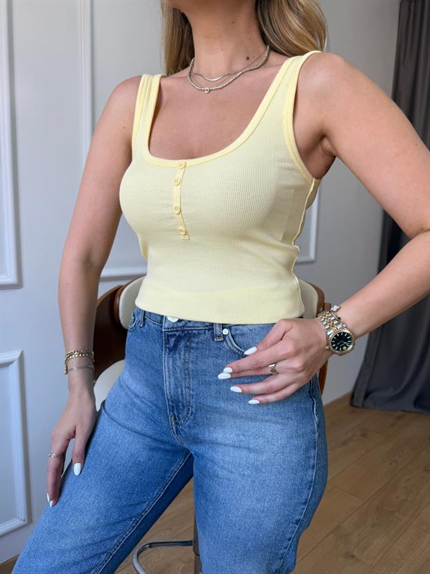 Sarı Ön Düğme Detaylı Askılı Bluz