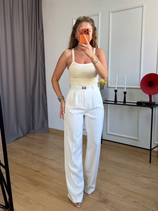 Sarı Şerit Detaylı Askılı Bluz
