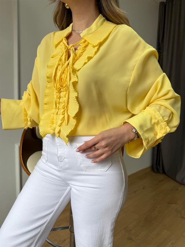 Sarı Yaka Bağlama Detaylı Bluz