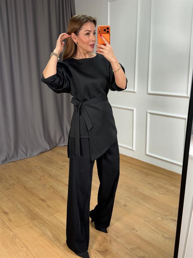 Siyah Bağlama Detay Scuba Bluz