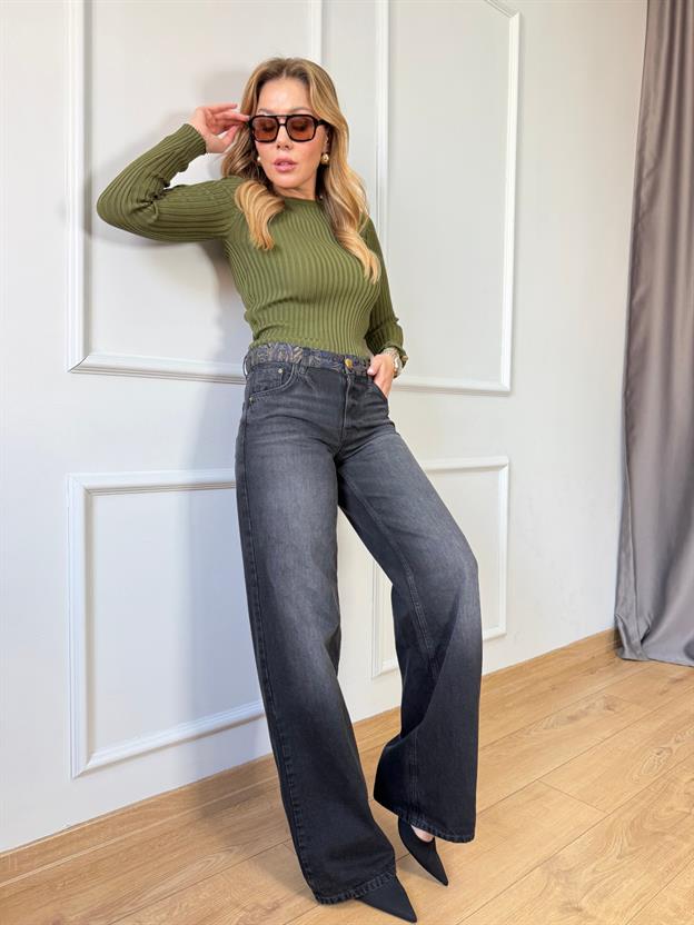 Siyah Bel Şal Detaylı Jean