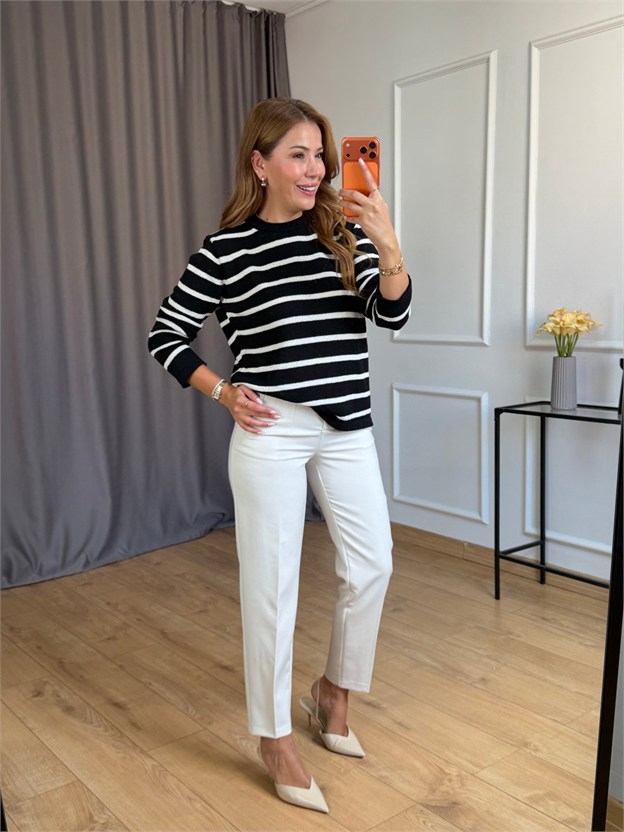 Siyah Çizgili Triko