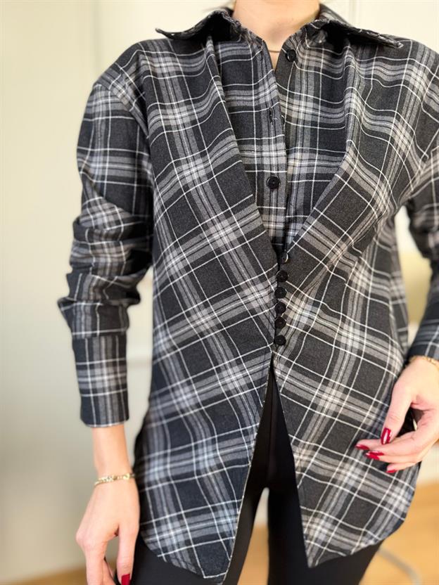 Siyah Düğme Detaylı Ekose Gömlek