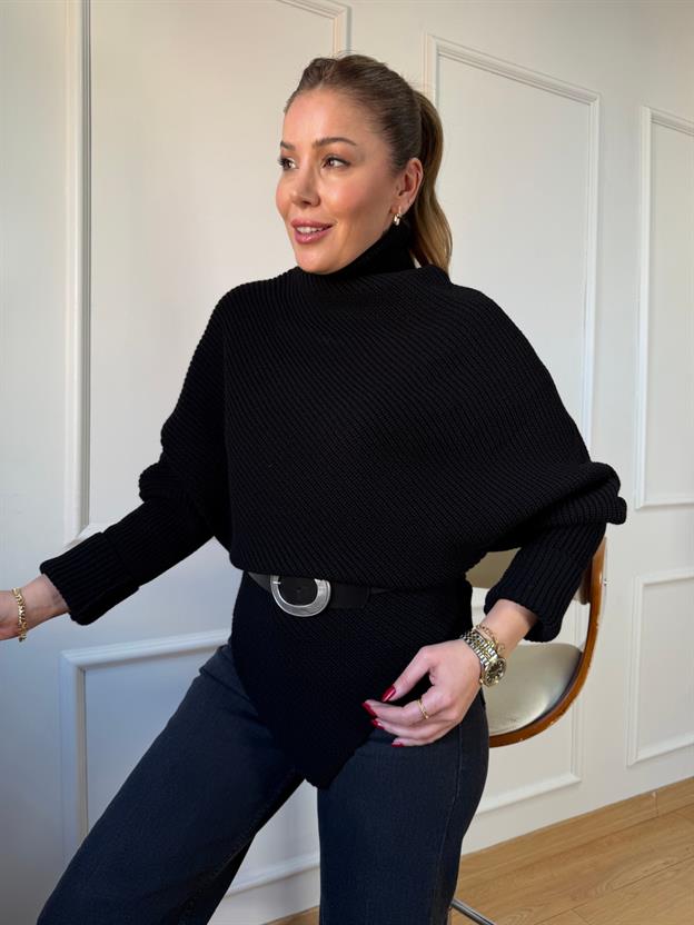 Siyah Kemerli Verev Triko