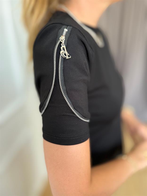 Siyah Kol Fermuarlı Tshirt