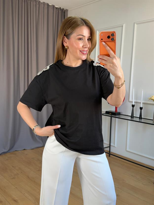 Siyah Omuz Yıldız Taşlı Tshirt