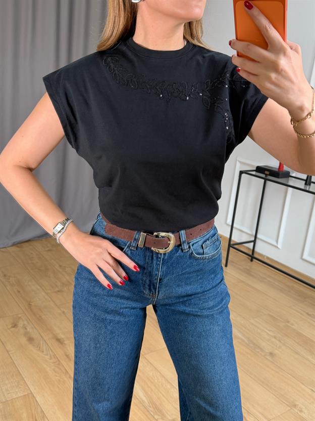 Siyah Yaprak Desen Tshirt