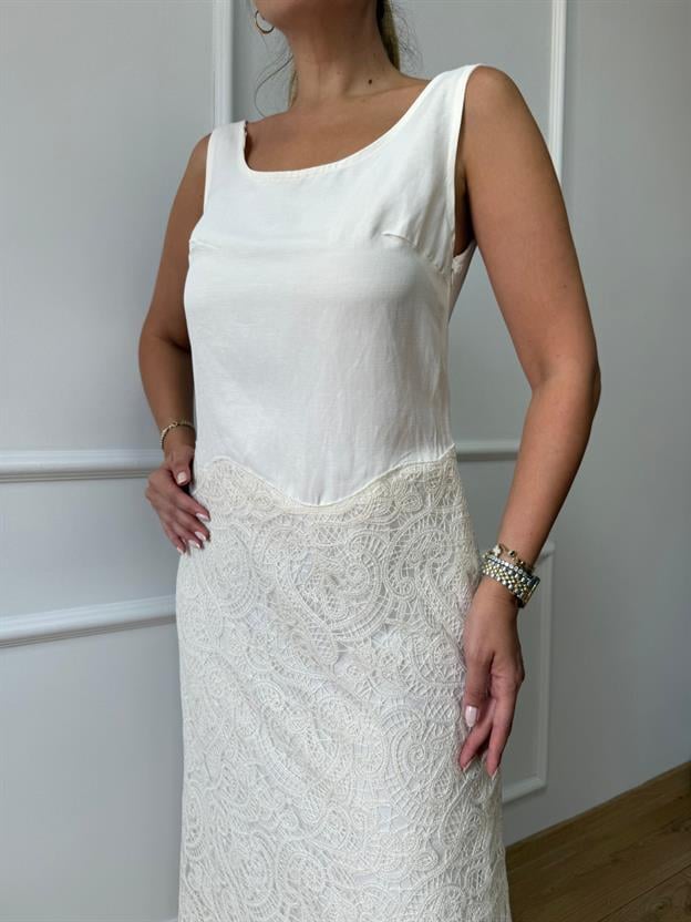 Ekru Etek Ucu Dantel Elbise