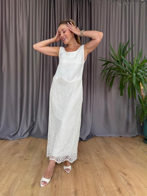 Ekru Etek Ucu Dantel Elbise
