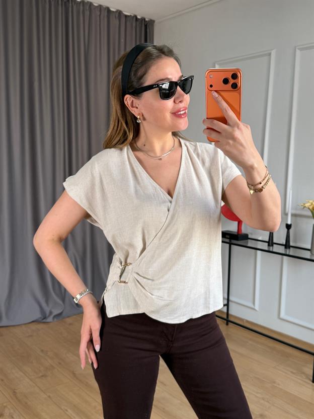 Taş Yan Aksesuarlı Kruvaze Bluz