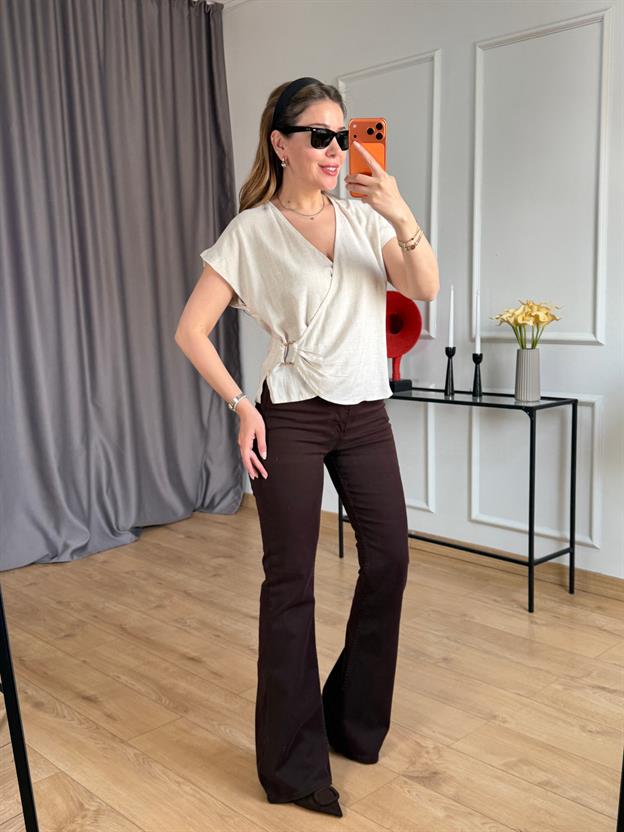 Taş Yan Aksesuarlı Kruvaze Bluz