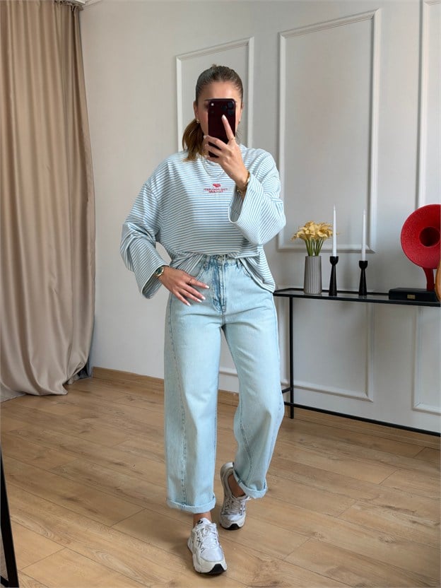 Turkuaz İnce Çizgili Ön Nakışlı Sweat