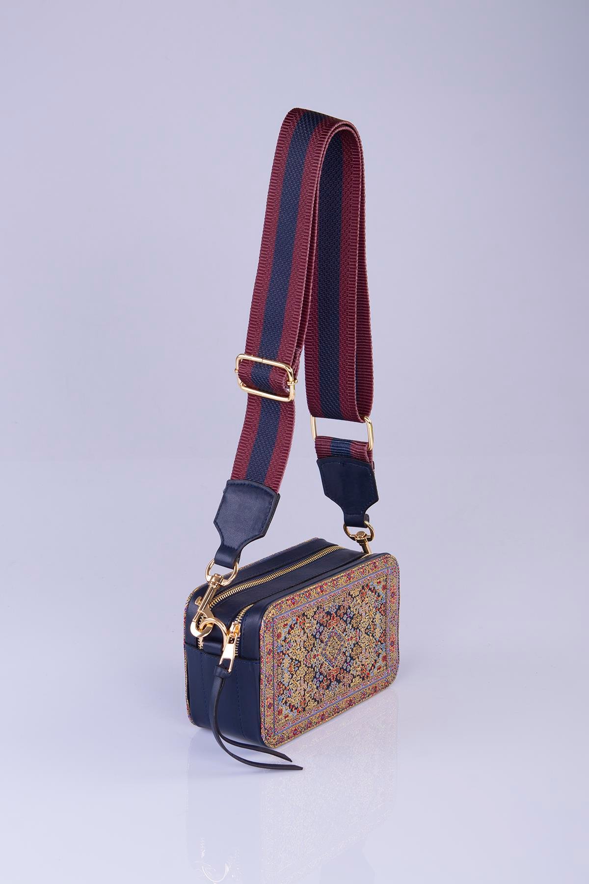 Mottif  İstanbul  Otantik Dokuma Kadın Postacı Çanta 1071.18