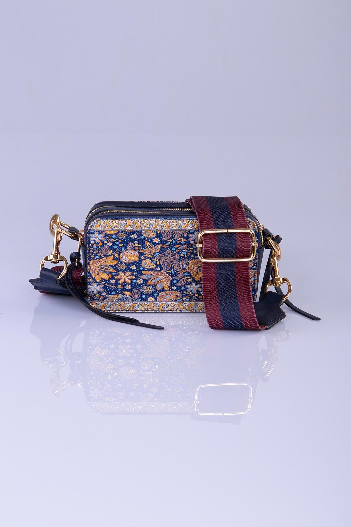 Mottif  İstanbul  Otantik Dokuma Kadın Postacı Çanta 1070.19