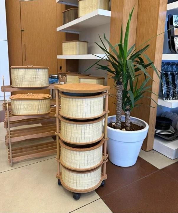 Ahşap Yuvarlak Sebzelik 4 Katlı Yana Açılır Patates Soğan Tekerlekli Sebzelik Krem