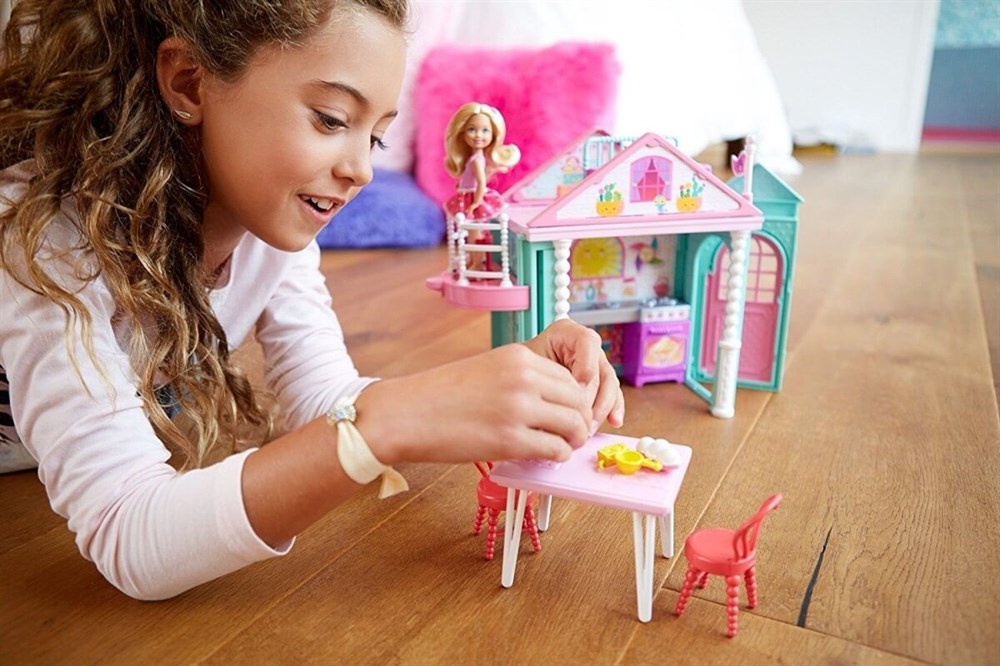 Barbie Chelseanin İki Katlı Evi DWJ50