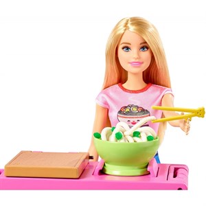 Barbie Noodle Yapıyor Oyun Seti