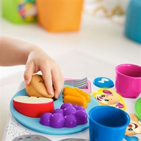 Fisher-Price Köpekçiğin Eğitici Sofrası-Yaşa Göre Gelişim /Türkçe /Eğlen ve Öğren