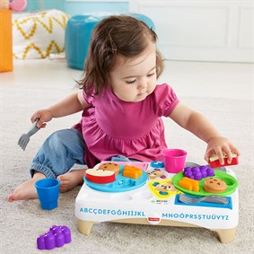 Fisher-Price Köpekçiğin Eğitici Sofrası-Yaşa Göre Gelişim /Türkçe /Eğlen ve Öğren